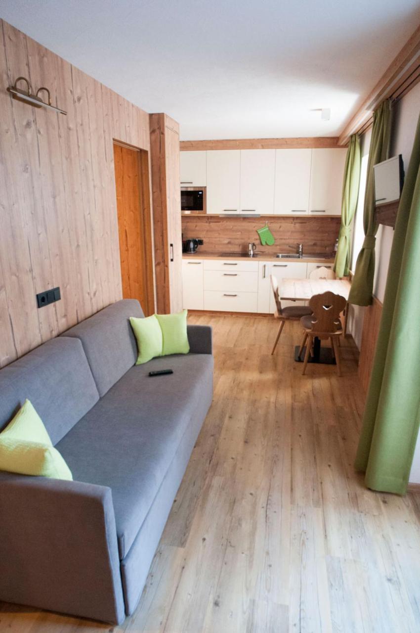 Edelweiss Apartment *
